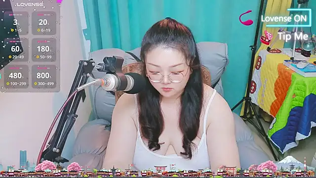 AngelwithEcup webcam