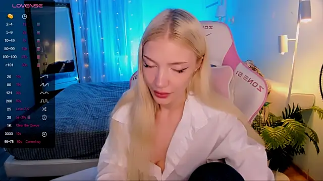 AnyaTaylor_ webcam