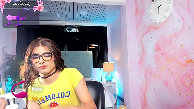JESSI_NAOMI webcam