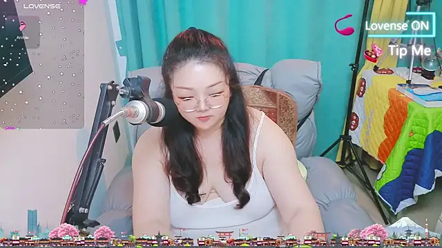 AngelwithEcup webcam