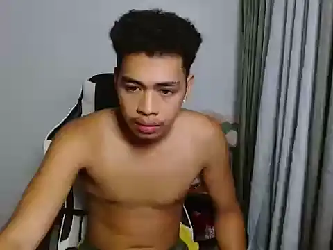 curlyasian_njxx webcam