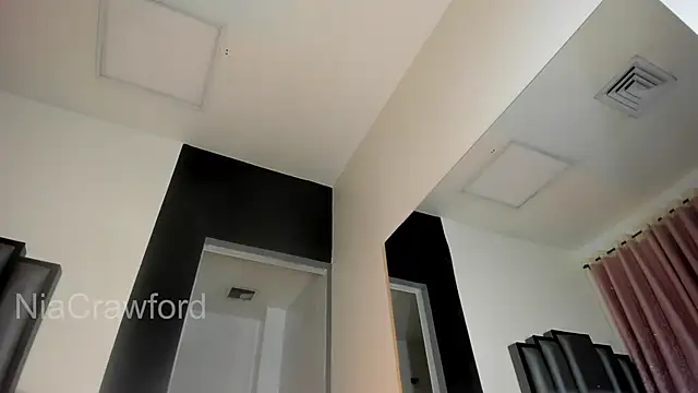 NiaCrawfordd webcam