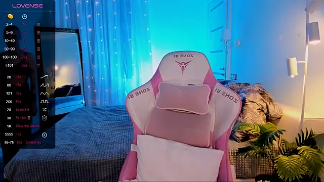 AnyaTaylor_ webcam