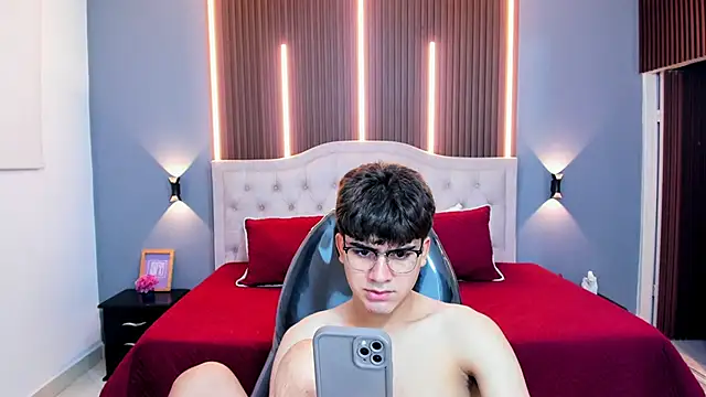 Tommy18__ webcam