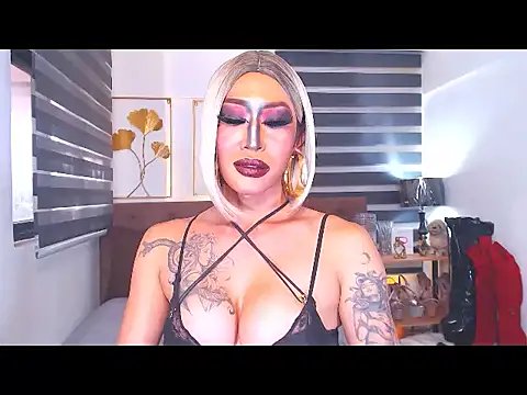 DominateMistressTania live sex cam
