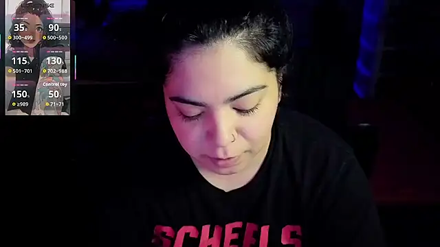 kimmiakiss22 webcam
