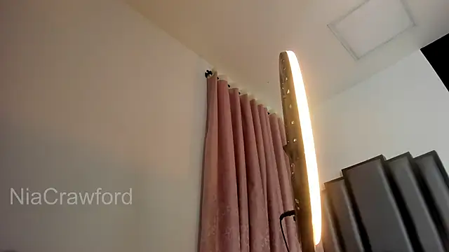 NiaCrawfordd webcam