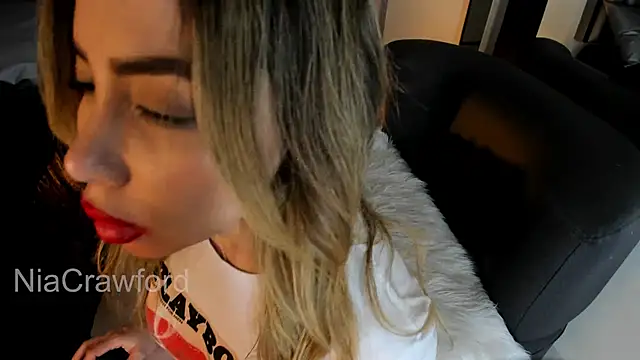 NiaCrawfordd