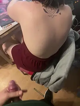 Teeny-Slut18 webcam