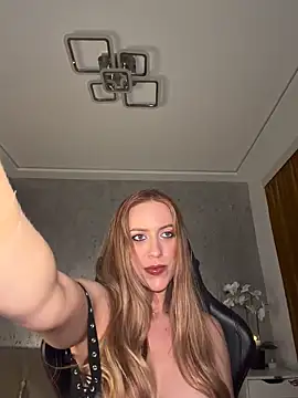 LunaAlya webcam
