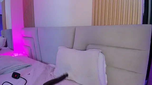 Miss_Loise webcam