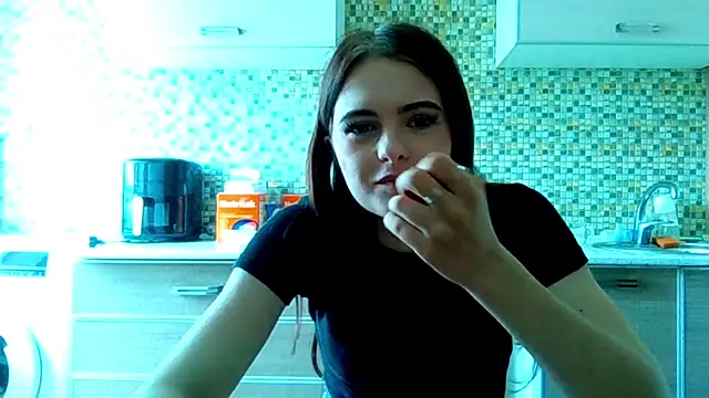 KikiAmino webcam