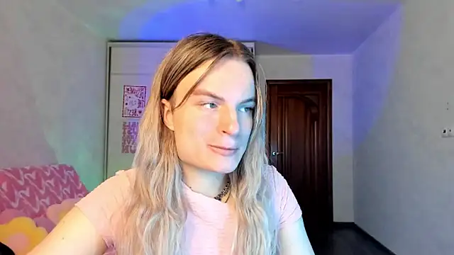 milliKira006 webcam