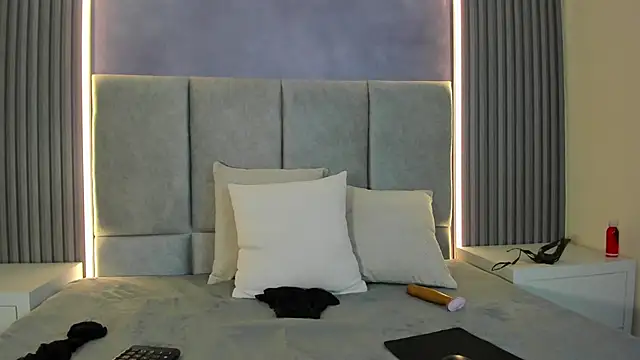 ScarletAura26 webcam