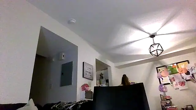 thedevinemama webcam