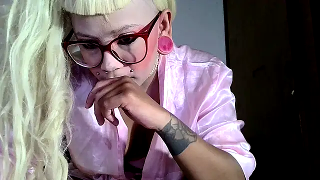 xblackstarX1 webcam