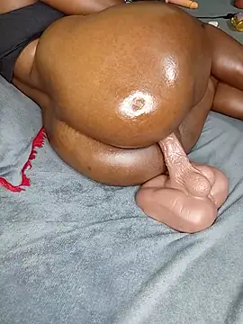 Prettyafricana webcam