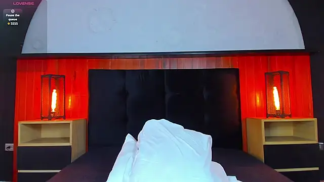 Leo_Savage_ webcam
