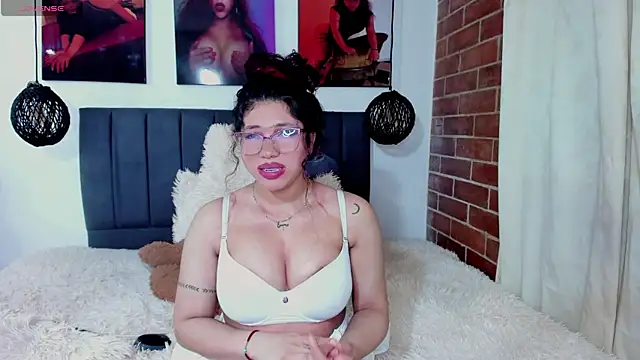 kyliejenner_hot webcam