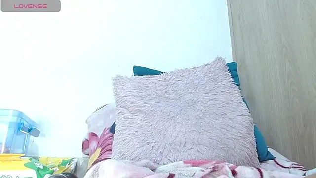 avaleri_cherry webcam