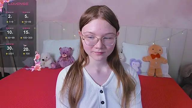 mia_yuri - Mia_Yuri's free webcam - UK Sex Cams