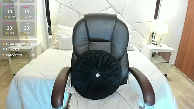 Natasha_Kiim_ webcam