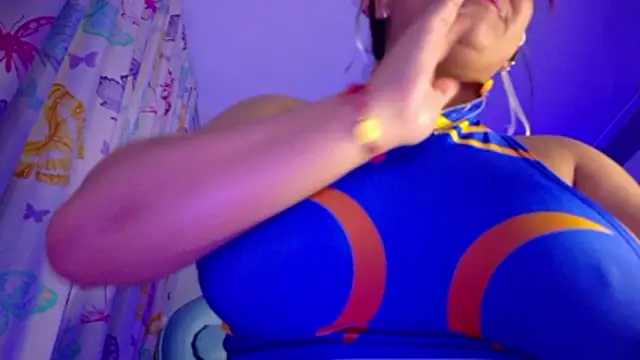 NicolleTaylor webcam