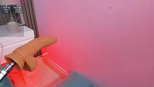 lia_sucker webcam