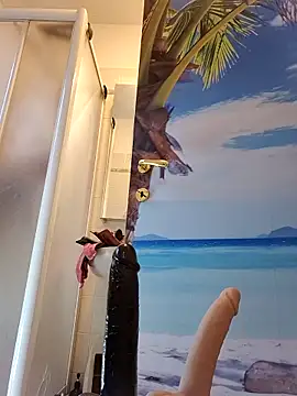lucillabollente (F mature) - Last tipper win a 3 min. Custom video!😈