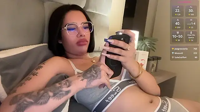 youngstunnagirl webcam