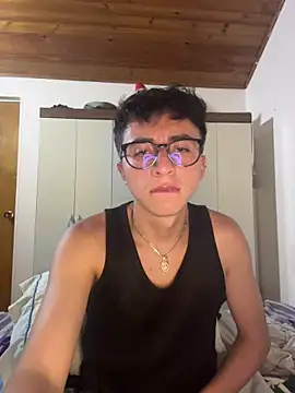 CamiRojas_boy webcam