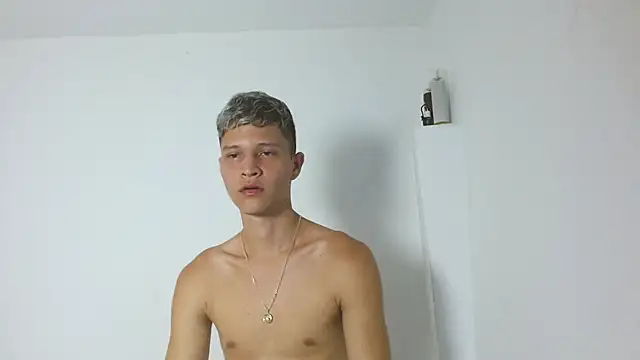 Twinkcock22 webcam