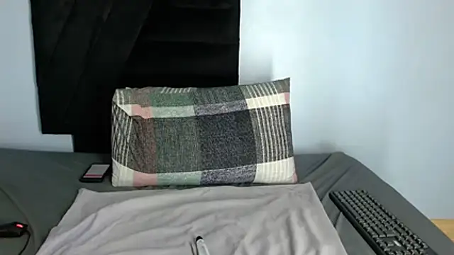 Loyal_Sashaa webcam