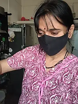HeartlessGirl webcam