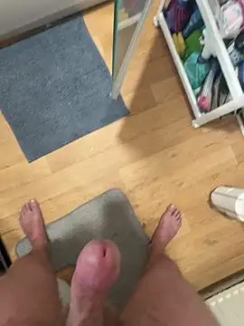 Feettlover69 webcam