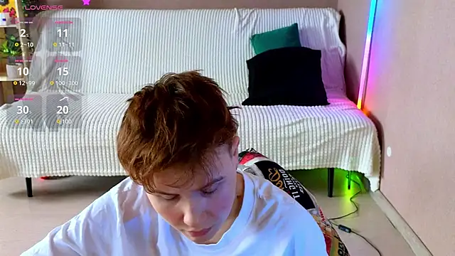 two_gerls_here webcam
