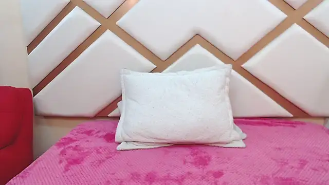 Issaa_Tyler webcam