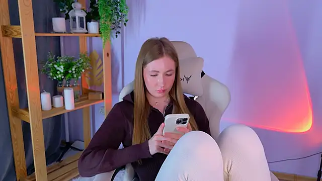 EllyColins webcam