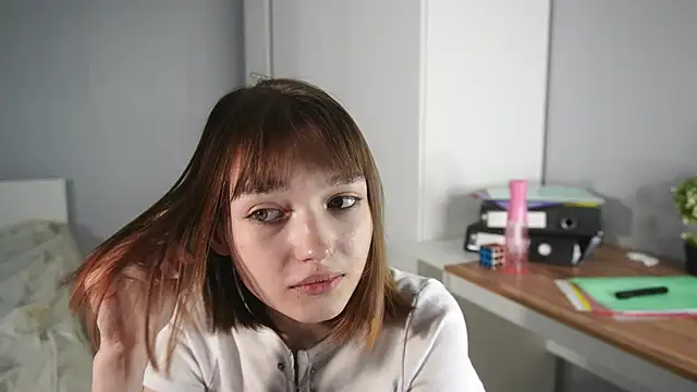 Leyla_crsh webcam