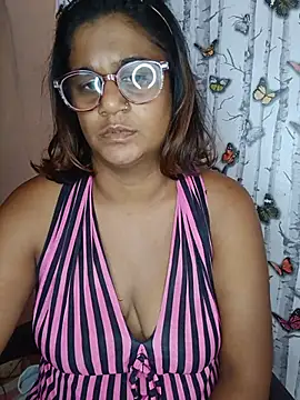 indianstrawberrylips4u webcam