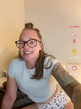 blackwidowlaced webcam