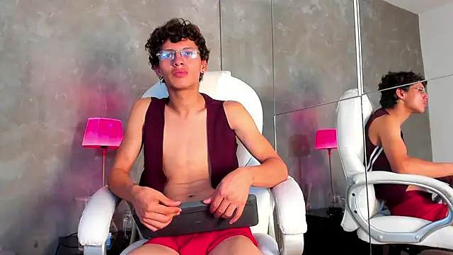 Ethan_todd webcam
