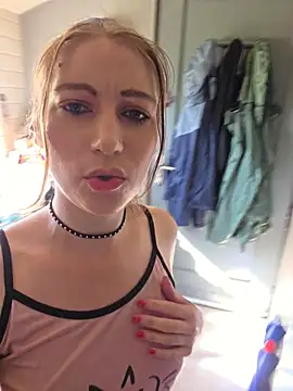 xlisaxx - XLisaxx's free webcam - UK Sex Cams