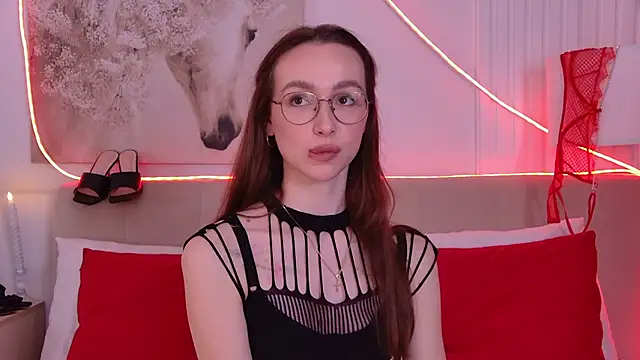 emily_simon - Emily_Simon's free webcam - UK Sex Cams