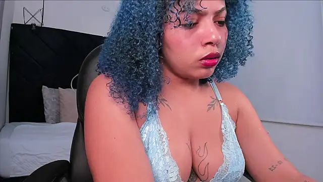 momo_ayasse webcam