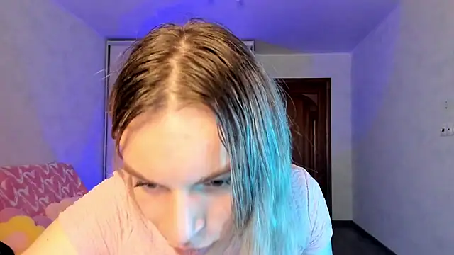 milliKira006 webcam