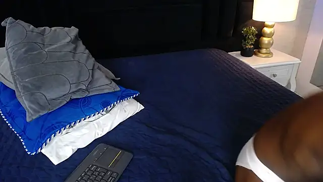 SkylerBigxxx webcam