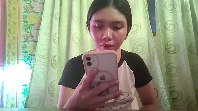 RegenaKhanponaphan webcam