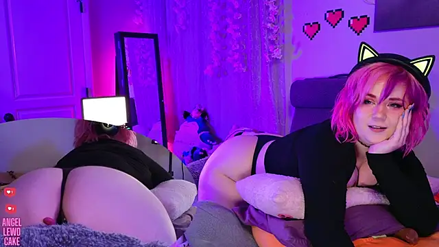 Angel-Lewd-Cake webcam