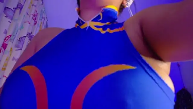 NicolleTaylor webcam